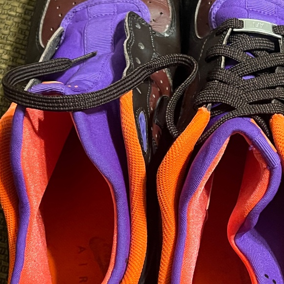 Nike - Picture 4 of 4